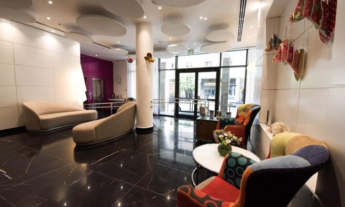 7 חופשה זוגית ירושלמית בכריסמס: סיור חג המולד בירושלים ולילה במלון בוטיק אייל ע"ב ארוחת בוקר