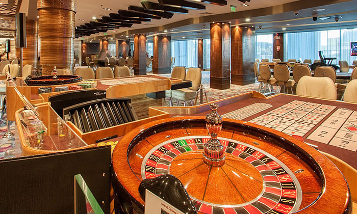 3 חופשה בוורנה במלון 5* קזינו International ע"ב חצי פנסיון, כולל טיסות והעברות - גם בחנוכה ובכריסמס