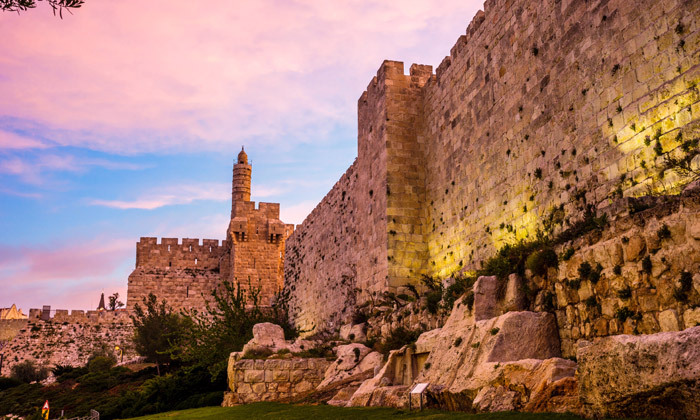 2 חופשה ירושלמית: לילה לזוג במלון המושבה