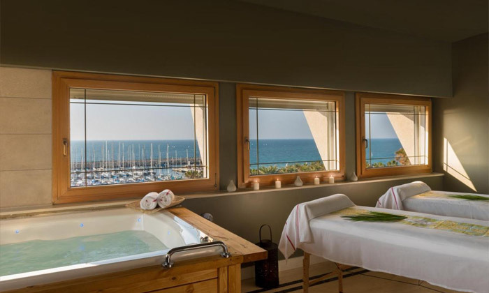 5 חופשה בוטיקית בתל אביב: לילה במלון לאונרדו ארט מרשת פתאל, כולל עיסוי או סיור סגוויי