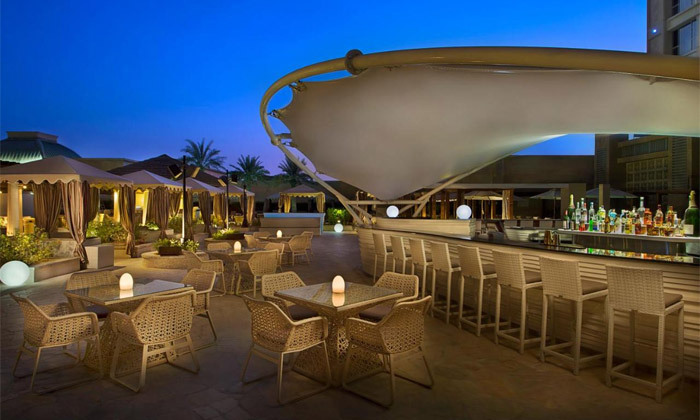 9 חופשה בדובאי - גם ביום האישה: טיסות ישירות, העברות ומלון 5 כוכבים Hilton Dubai, כולל יום סיור