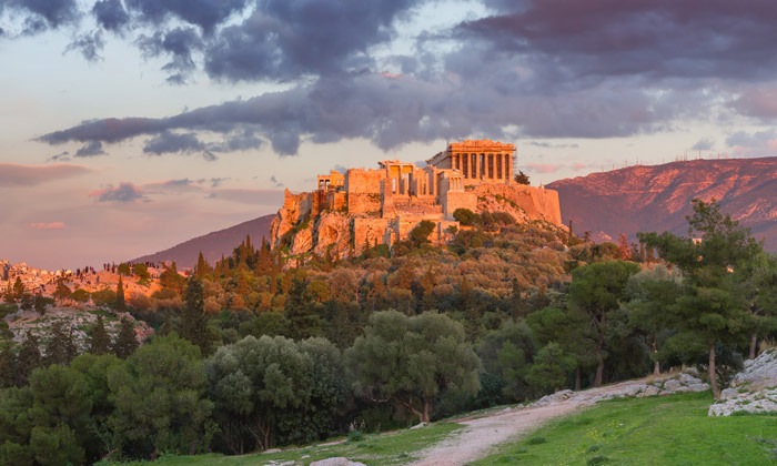 3 חופשה חורפית באתונה, יוון: 4 לילות במלון כולל טיסות ישירות והעברות