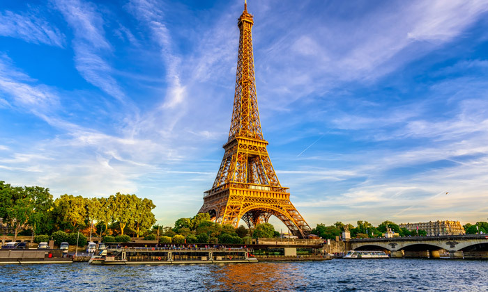 3 אד שירן בפריז: טיסות ישירות, 4 לילות במלון לבחירה והופעת פופ אגדית