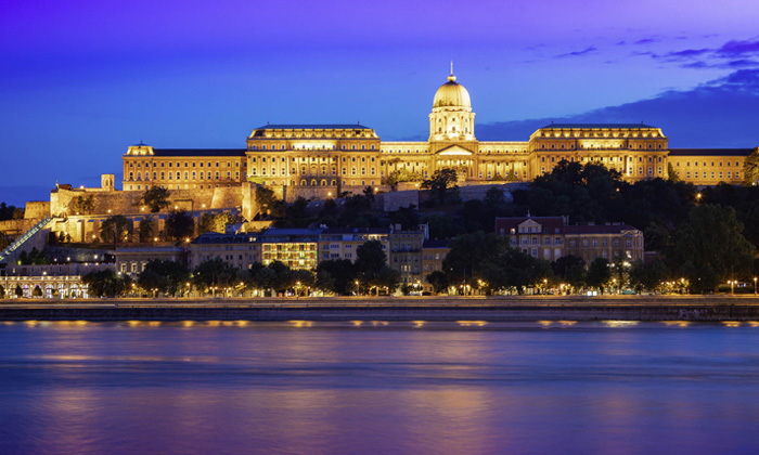 3 מקדימים להזמין חופשה והופעה של סלין דיון בבודפשט, כולל טיסות ישירות ו-4 לילות במלון לבחירה