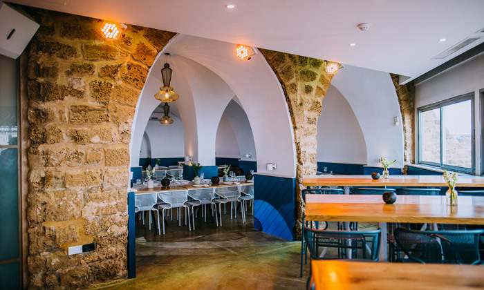 7 סיור עתיקות מודרך בנמל קיסריה עם ארוחה במסעדת השף 'קיסר ים'