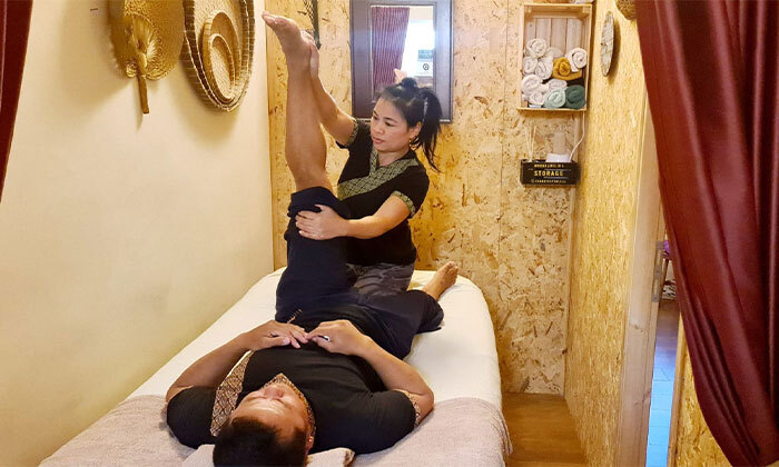7 עיסוי תאילנדי לבחירה בקליניקת Yoyo Thai Massage, תל אביב