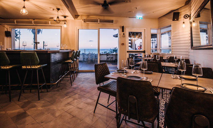 4 ארוחת בראנץ' זוגית מול הים במסעדת קליגו Qaligo, תל אביב
