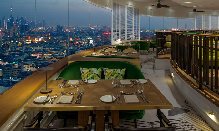 8 דובאי לספונטניים: סופ"ש 3 לילות במלון 5* Hyatt Regency Dubai עם ארוחות בוקר, טיסות והעברות
