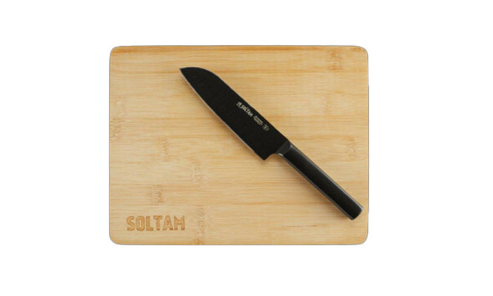 4  סולתם SOLTAM: סכין 12.5 ס"מ וקרש חיתוך מסדרת Black Edition