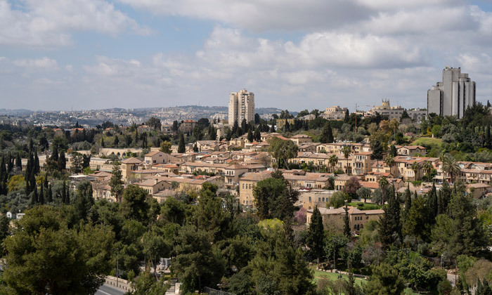 6 סיור עצמאי עם אפליקציית Dguide: חוויה תיאטרלית בימין משה ומשכנות שאננים, ירושלים