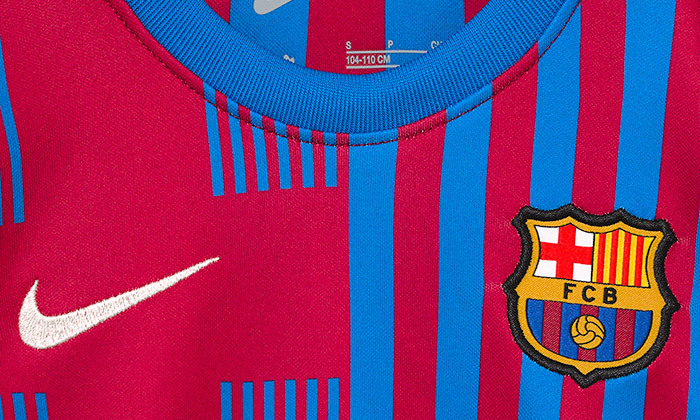 5 חליפת ברצלונה לגיל 3-8 Nike FC Barcelona
