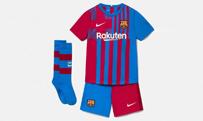 6 חליפת ברצלונה לגיל 3-8 Nike FC Barcelona