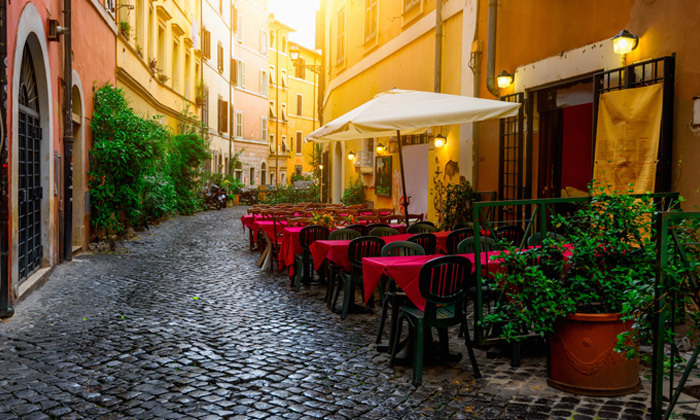 3 סגול עמוק ברומא: הופעת קיץ של דיפ פרפל, 4 לילות במלון לבחירה, טיסות ישירות וארוחות בוקר