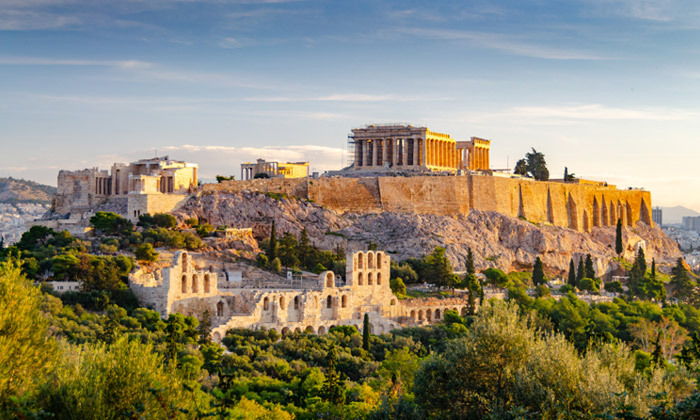 4 סופ"ש יווני: טיסות ישירות לאתונה במאי-יוני כולל כבודה