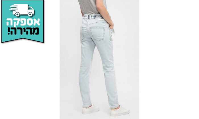 4 מכנסי ג'ינס לנשים DIESEL דגם KRAILEY JOGGJEANS בצבע תכלת