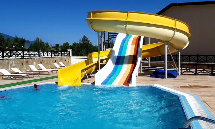 14 חופשת קיץ מיוחדת בבנסקו שלמרגלות הרי פירין: 6 לילות במלון 5* ע"ב חצי פנסיון עם מגלשות מים