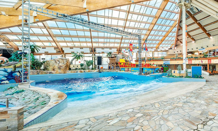 1 קיץ משפחתי בפראג: 3-7 לילות במלון מומלץ כולל כניסה לפארק מים וטיסות ישירות