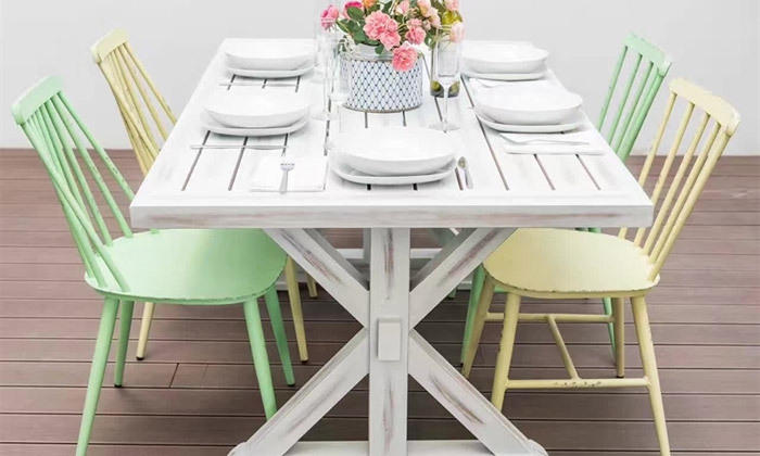 1 שולחן אוכל וינטג' מאלומיניום, דגם רטרו בצבע שמנת