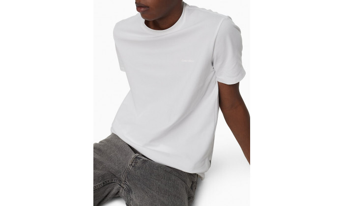 5 חולצת טי שירט לגברים Calvin Klein דגם Tech Pique