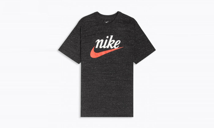 4 חולצת טי שירט לגברים נייקי NIKE, דגם Heritage Logo בצבע שחור