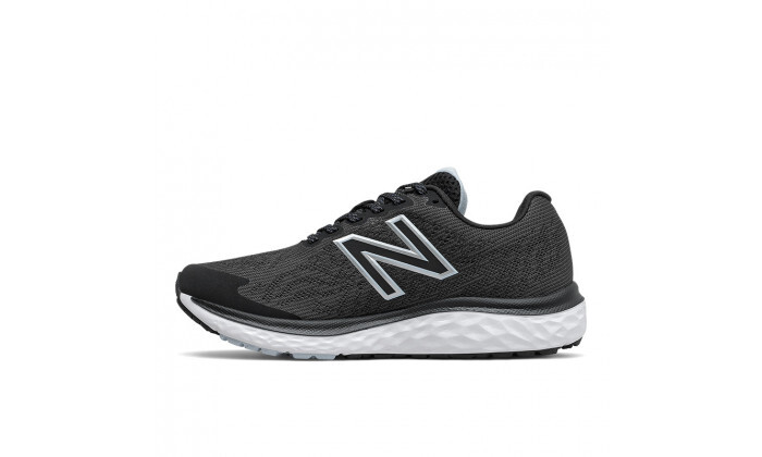 3  נעלי ריצה לנשים ניו באלאנס NEW BALANCE בצבע שחור