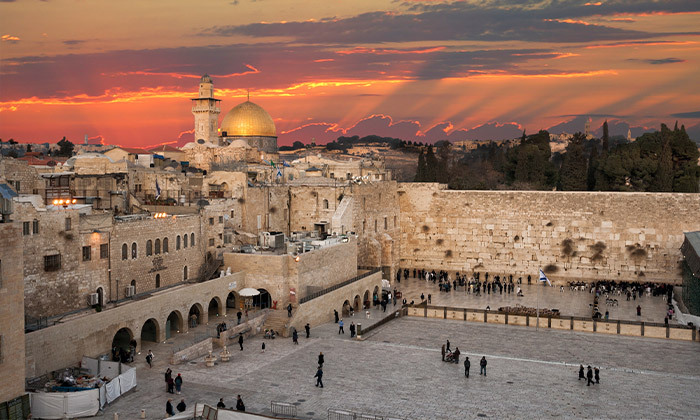 11 לילה במלון קיסר ע"ב חצי פנסיון וסיור סליחות בירושלים