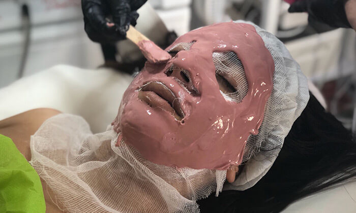 3 מגוון טיפולי פנים לבחירה ב-M.G. Cosmetic תל אביב