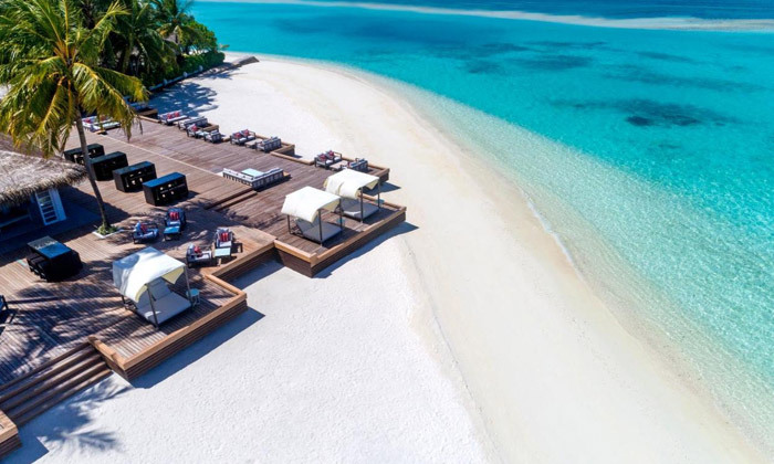 11 חופשה טרופית באיים המלדיביים: 6 לילות במלון 5* מרשת Sheraton כולל טיסות והעברות - גם בראש השנה