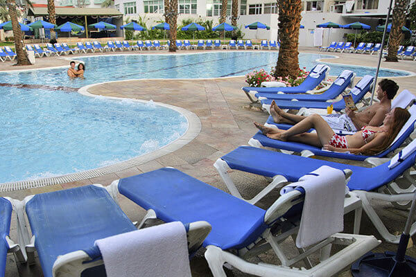 3 סופ"ש 3 לילות במלון קיסר ע"ב חצי פנסיון עם ארוחות שף של מושיק רוט ויוסי שטרית