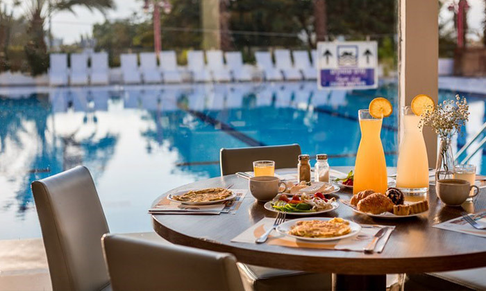 10 קיץ משפחתי באילת: 2 לילות במלון אסטרל נירוונה ע"ב חצי פנסיון