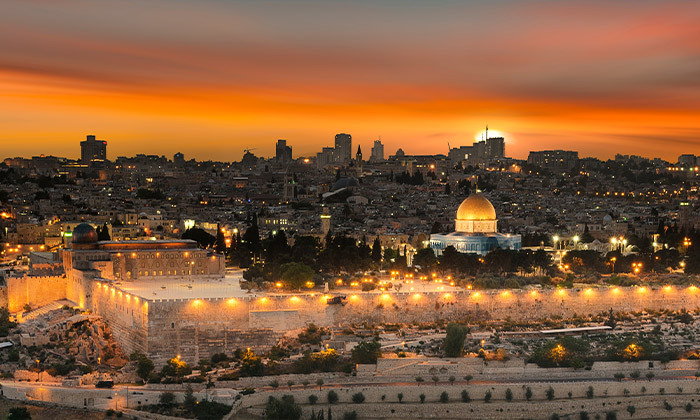 12 חופשת קיץ בירושלים: לילה במלון מונטיפיורי, כולל ארוחת בוקר