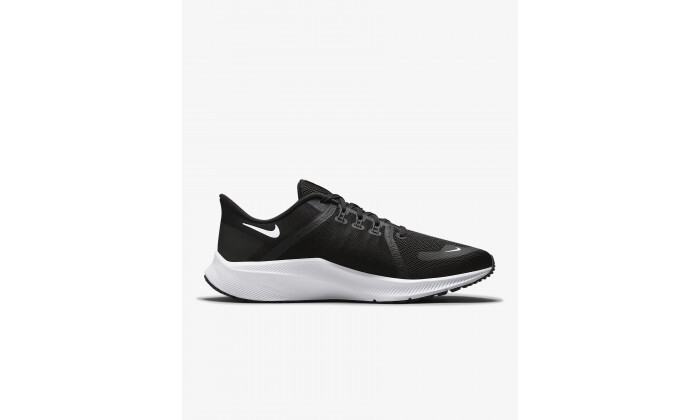 3 נעלי ריצה לגברים נייקי Nike, דגם Quest 4 בצבע שחור-לבן