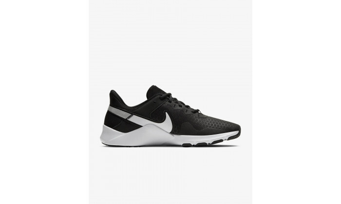 3 נעלי ריצה לגברים נייקי Nike, דגם Legend Essential 2 בצבע שחור-לבן