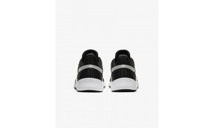 4 נעלי ריצה לגברים נייקי Nike, דגם Legend Essential 2 בצבע שחור-לבן