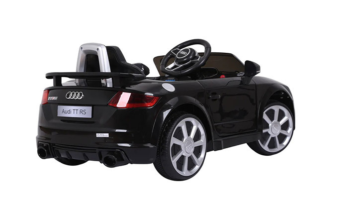6 מכונית ממונעת לילדים Audi TT 12V