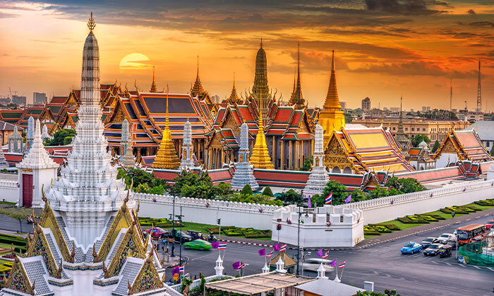 15 בין מקדשים וחופים: 14 ימי טיול מאורגן בתאילנד כולל מופע פולקלור, שיט נהרות וטיסות אל על ישירות
