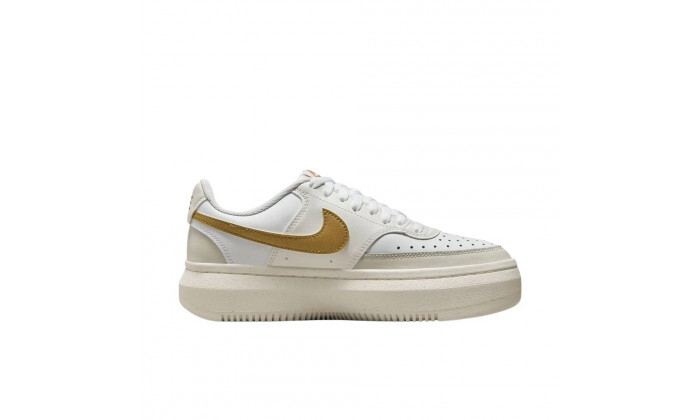 5 נעלי סניקרס Nike לנשים דגם Court Vision Alta - לבן/זהב