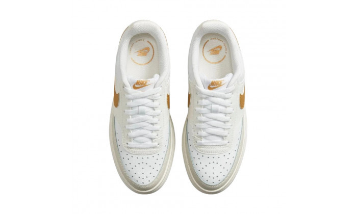 3 נעלי סניקרס Nike לנשים דגם Court Vision Alta - לבן/זהב
