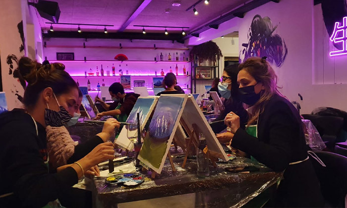 10 אומנות על הבר: השתתפות בסדנת ציור בג'וני בוי, פרישמן תל אביב