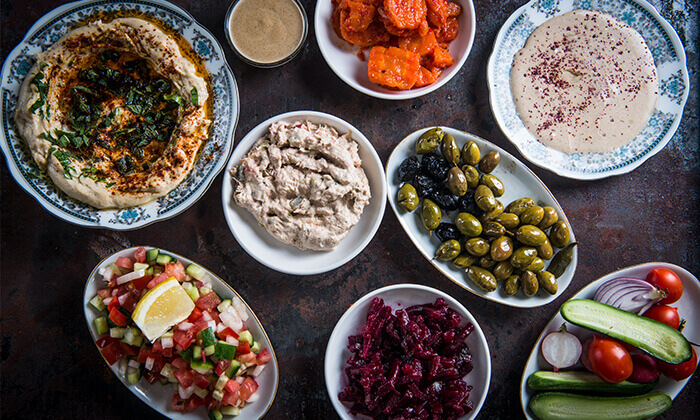 3 דואט בביירות: ארוחת קילו בשרים לזוג עם תוספות ושתייה במסעדת ביירות, ראשון לציון 