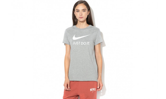 3 חולצת טישירט לנשים נייקי Nike דגם Jdi - צבעים לבחירה