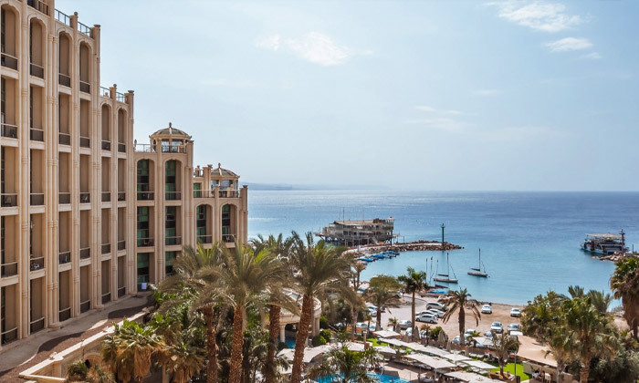 3 חופשה משפחתית 5* באילת: 2 לילות במלון מלכת שבא מרשת אסטרל - כולל ארוחת ערב אחת מתנה