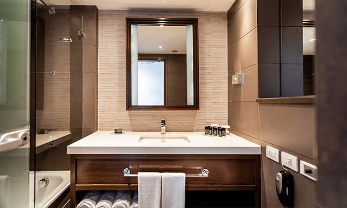 7 חופשה משפחתית 5* באילת: 2 לילות במלון מלכת שבא מרשת אסטרל - כולל ארוחת ערב אחת מתנה