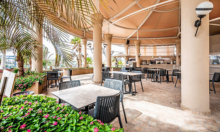 9 חופשה משפחתית 5* באילת: 2 לילות במלון מלכת שבא מרשת אסטרל - כולל ארוחת ערב אחת מתנה